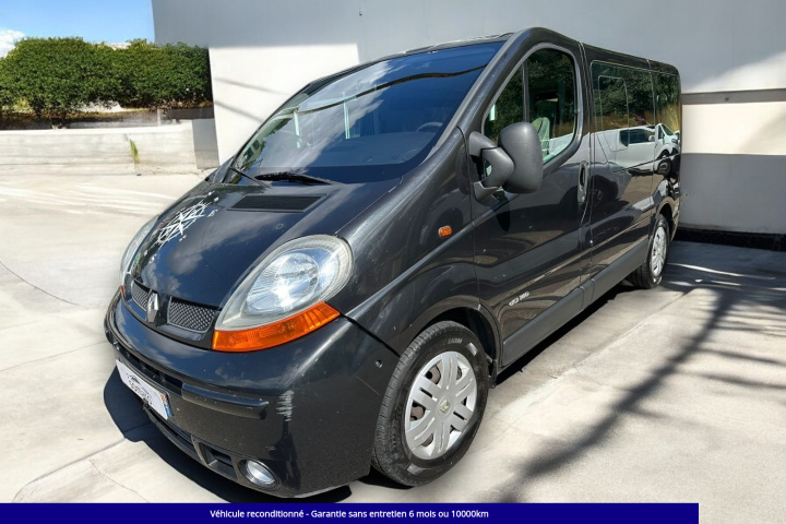 RENAULT TRAFIC PASSENGER